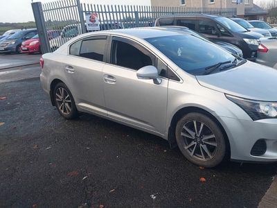 2014 - Toyota Avensis Manual