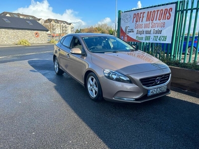 2014 - Volvo V40 Manual