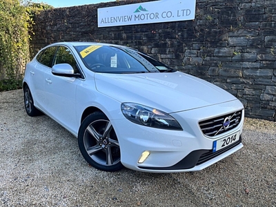 2014 - Volvo V40 Manual