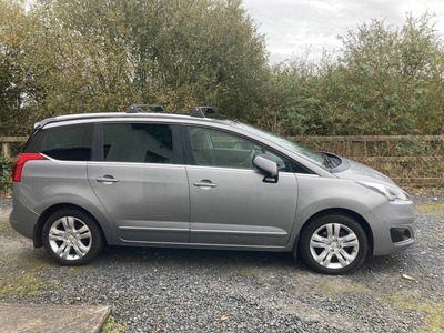 2015 - Peugeot 5008 Manual