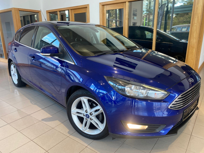 2016 (161) Ford Focus