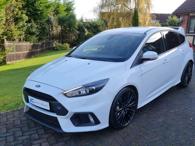 2016 - Ford Focus Manual