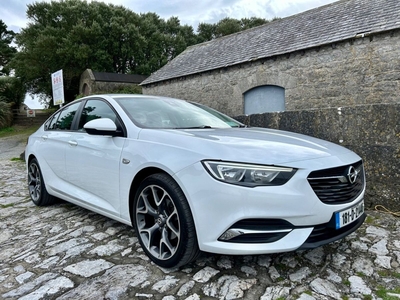 2018 - Opel Insignia Manual