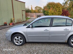 2008 - Renault Megane Manual