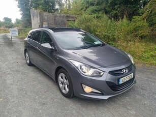 2014 - Hyundai i40 Manual