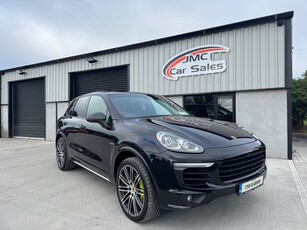 2017 - Porsche Cayenne Automatic