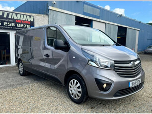 VAUXHALL VIVARO