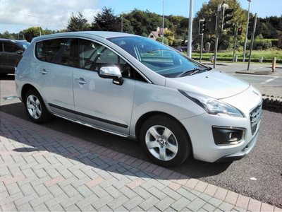 2014 (141) Peugeot 3008