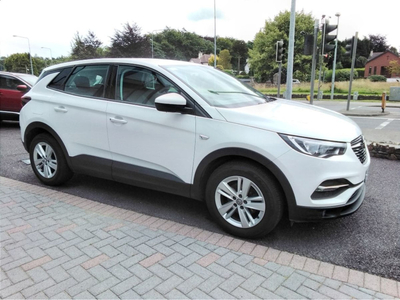 2018 (182) Opel Grandland X