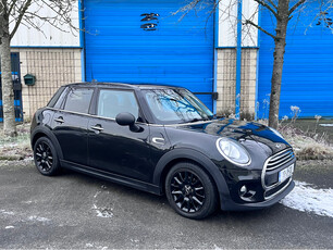 MINI HATCH