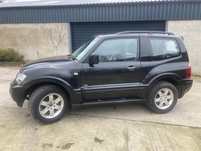 2004 - Mitsubishi Pajero Automatic