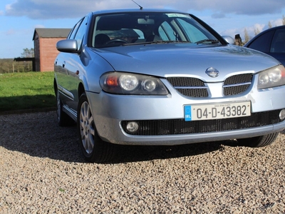 2004 - Nissan Almera Manual