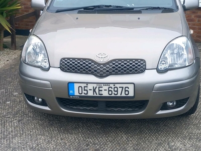 2005 - Toyota Yaris Manual