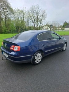 2006 - Volkswagen Passat Manual