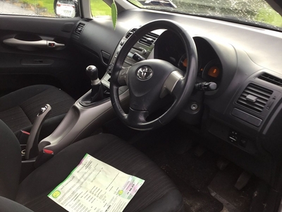 2007 - Toyota Auris Manual