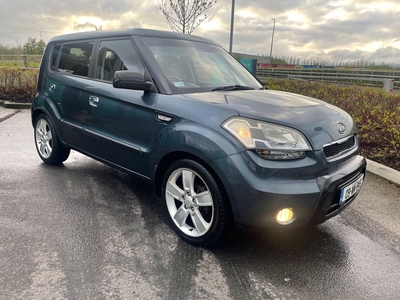 2009 - Kia Soul Manual