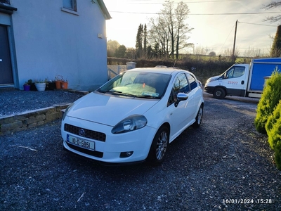 2010 - Fiat Punto Manual