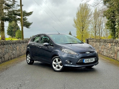 2010 - Ford Fiesta Manual