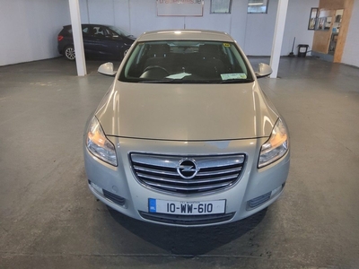 2010 - Opel Insignia Manual