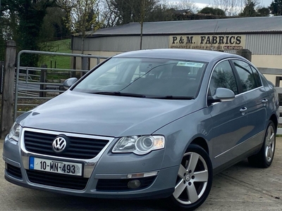 2010 - Volkswagen Passat Manual