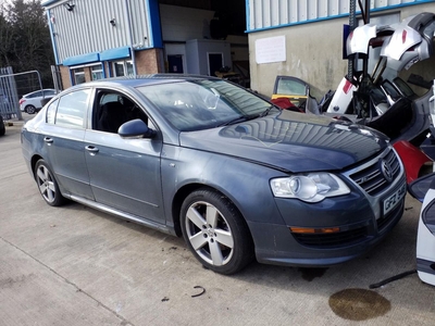 2010 - Volkswagen Passat Manual