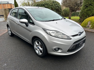 2011 - Ford Fiesta Manual