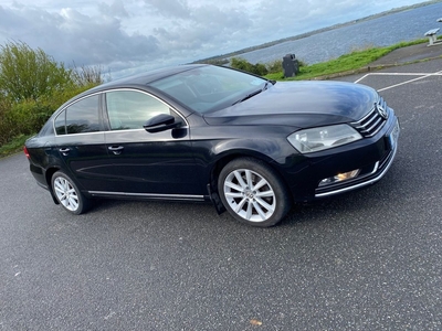 2011 - Volkswagen Passat Manual