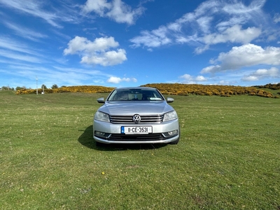 2011 - Volkswagen Passat Manual