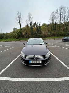 2011 - Volkswagen Passat Manual