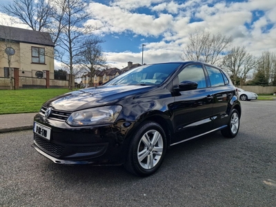 2011 - Volkswagen Polo Manual