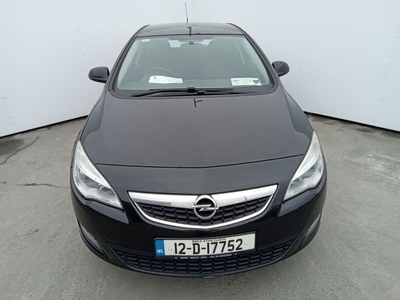 2012 - Opel Astra Manual