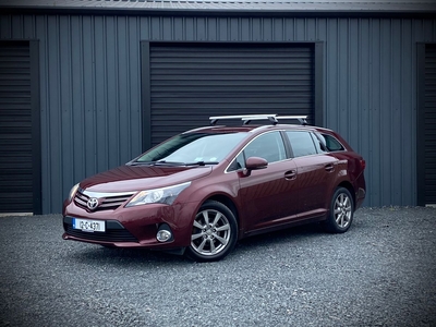 2012 - Toyota Avensis Manual