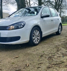 2012 - Volkswagen Golf Manual