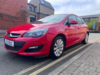 2013 - Opel Astra Manual