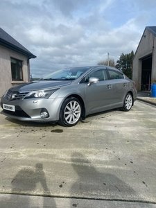 2013 - Toyota Avensis Manual