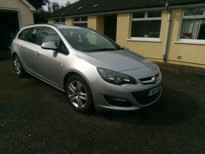 2013 - Vauxhall Astra Manual