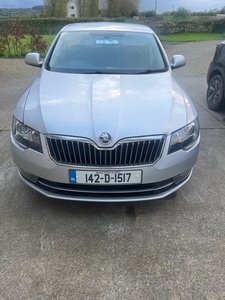 2014 - Skoda Superb Manual