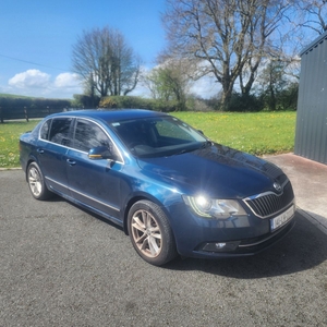 2014 - Skoda Superb Manual