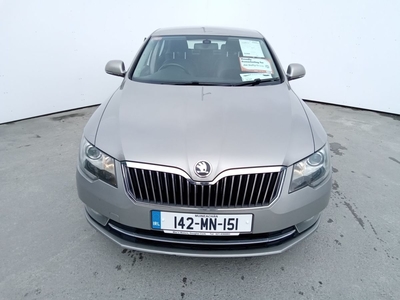 2014 - Skoda Superb Manual