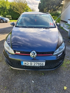 2014 - Volkswagen Golf Manual