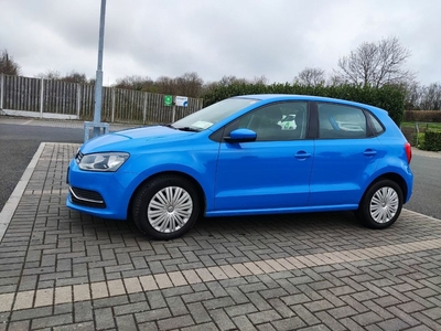 2014 - Volkswagen Polo Automatic