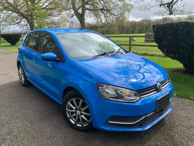 2014 - Volkswagen Polo Automatic