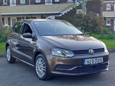 2014 - Volkswagen Polo Automatic