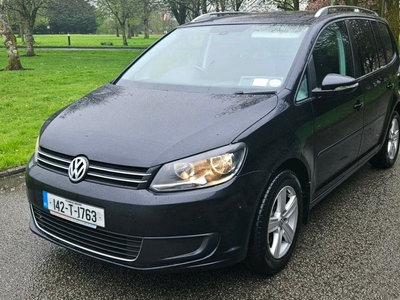 2014 - Volkswagen Touran Manual