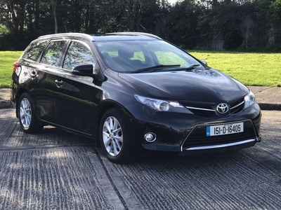 2015 - Toyota Auris Manual