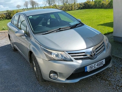 2015 - Toyota Avensis Manual