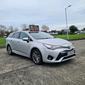 2015 - Toyota Avensis Manual