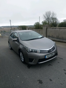 2015 - Toyota Corolla Manual