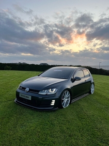 2015 - Volkswagen Golf Manual