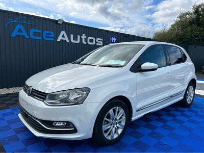 2015 - Volkswagen Polo Automatic